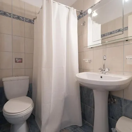 Thea Apartment *