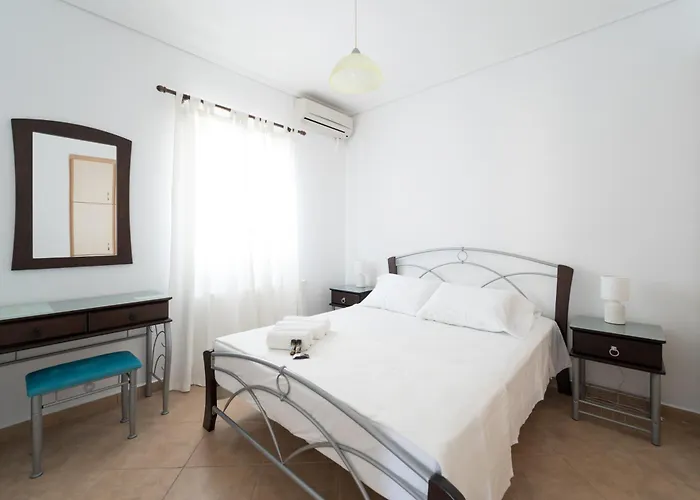 Lägenhet Thea Lixouri